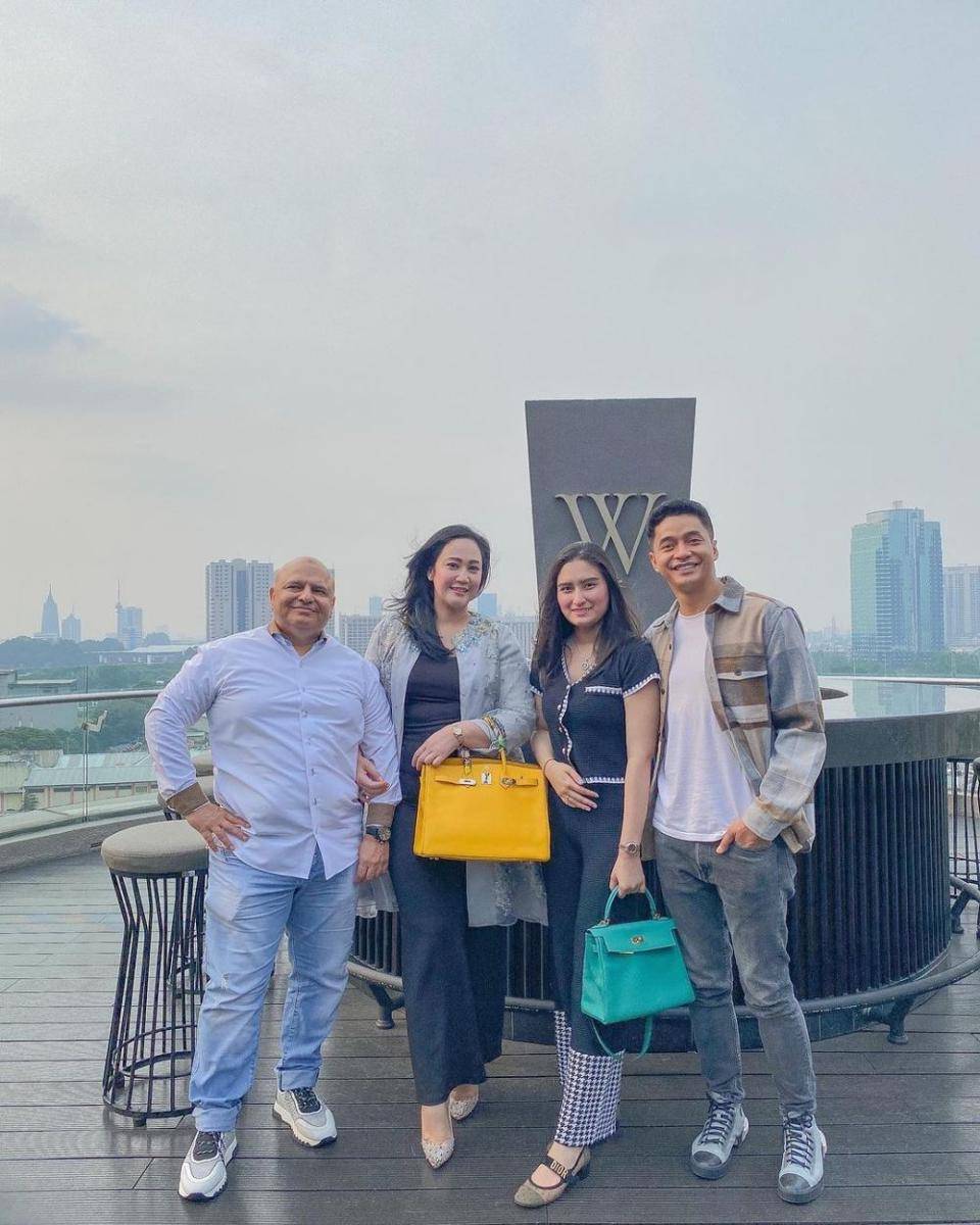 Keluarga Angbeen Rishi (instagram.com/angbeenrishi)