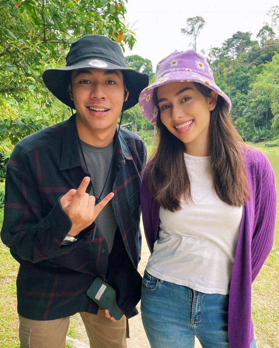 potret Meerqeen dan Anna Jobling (instagram.com/annajobling)
