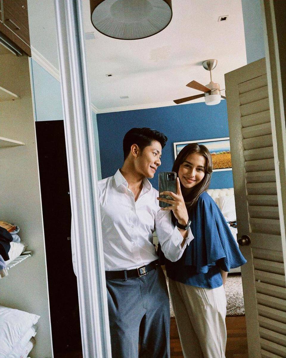 potret Meerqeen dan Anna Jobling (instagram.com/meerqeen)