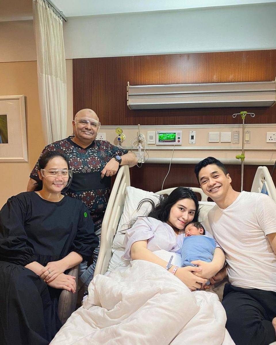 Keluarga Angbeen Rishi (instagram.com/angbeenrishi)