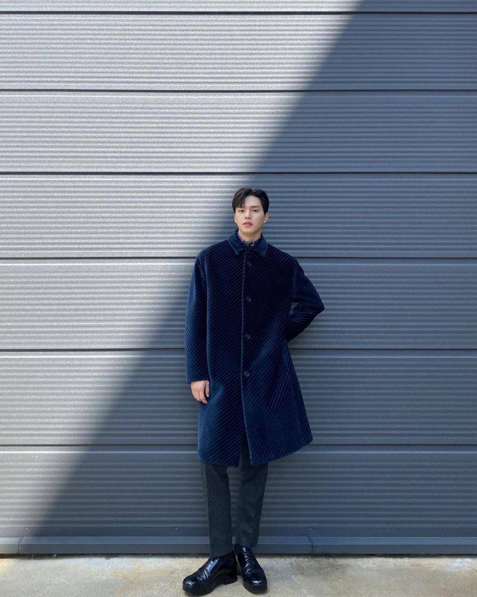Song Kang (instagram.com/songkang_b)