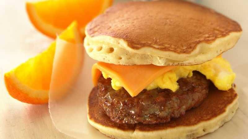 ilustrasi pancake sandwich (bettycrocker.com)