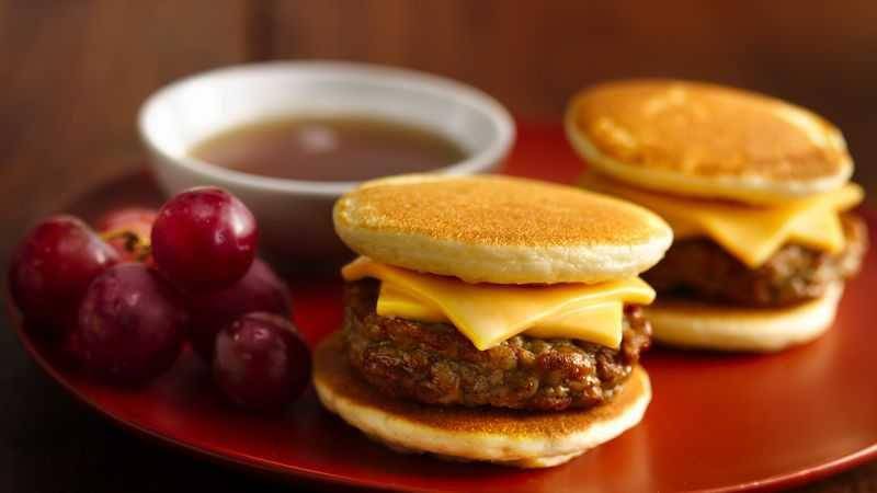 ilustrasi pancake sandwich (bettycocker.com)