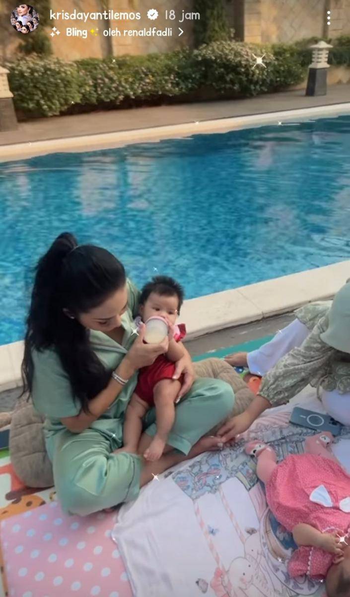 Krisdayanti dan Ameena (instagram.com/krisdayantilemos)