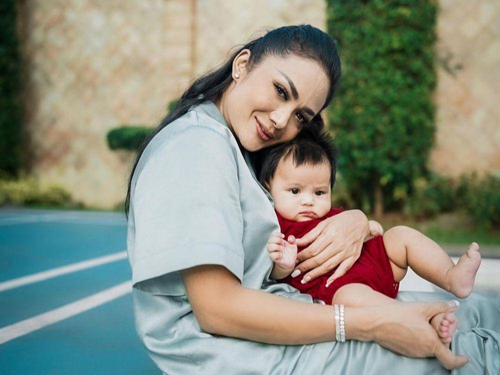Krisdayanti dan Ameena (instagram.com/krisdayantilemos)