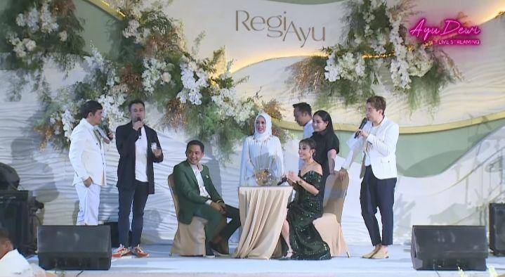 potret anniversary pernikahan ke-10 Ayu Dewi dan Regi Datau (youtube.com/Ayu Dewi)