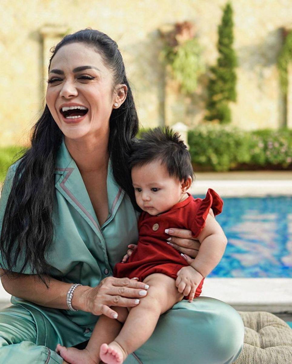 Krisdayanti dan Ameena (instagram.com/krisdayantilemos)
