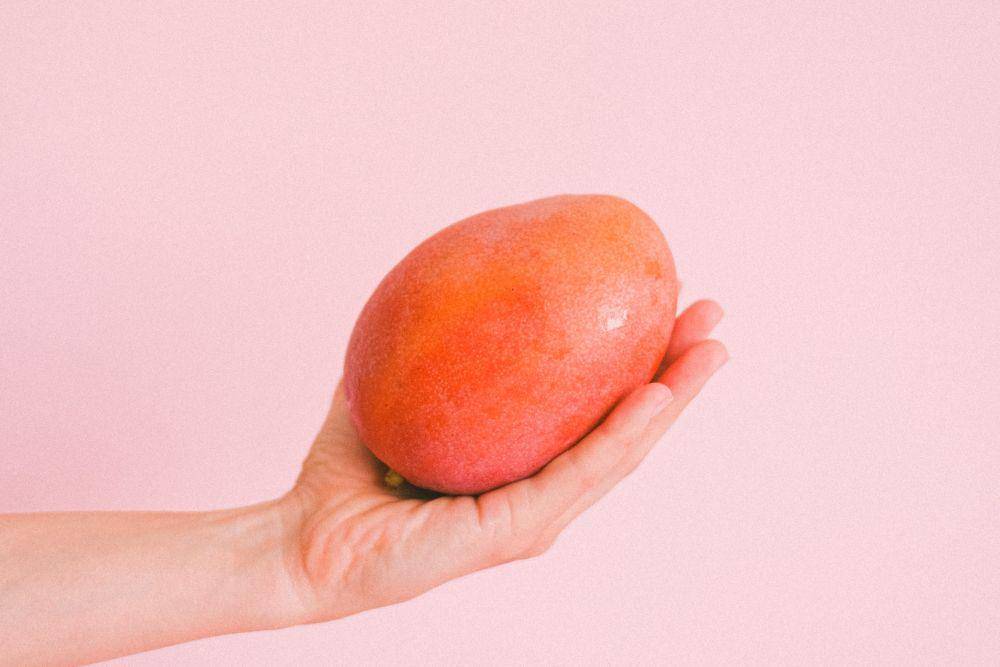 ilustrasi buah mangga (pexels.com/shvetsa)