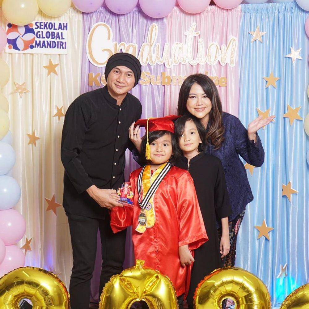 anak seleb lulus TK (instagram.com/duniamanji)