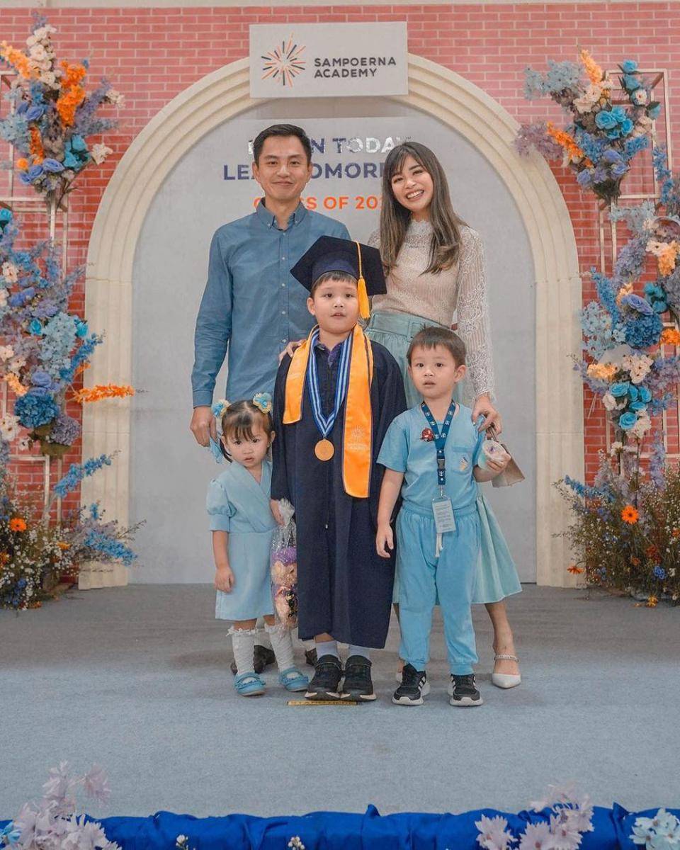 anak seleb lulus TK (instagram.com/margenie_mg)