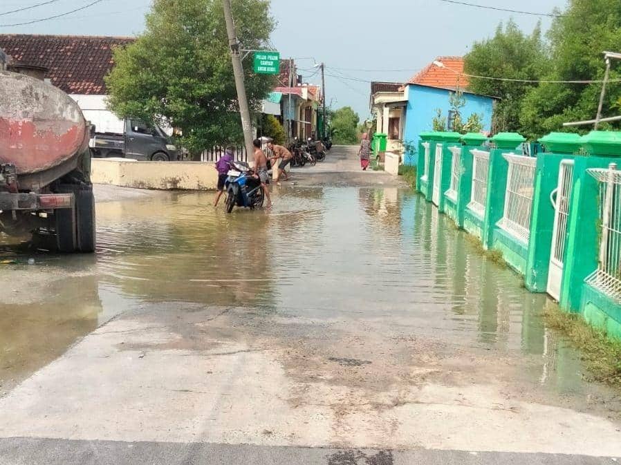 Banjir rob di beberapa desa di Gresik. Dok. BPBD Gresik.