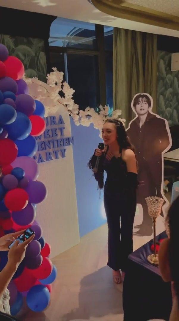 potret ulang tahun Naura Ayu (instagram.com/riafinola)