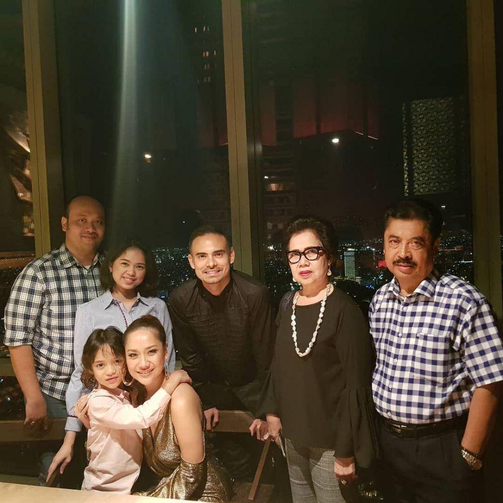 Keluarga Bunga Citra Lestari (instagram.com/alampersada)