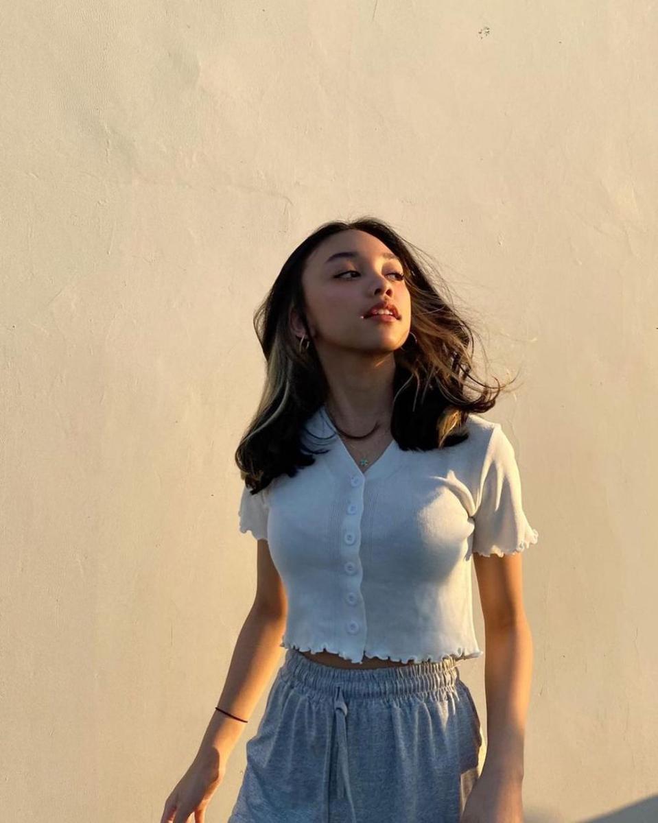 10 Style Summer Outfit ala Naura Ayu, Bisa Kamu Tiru!