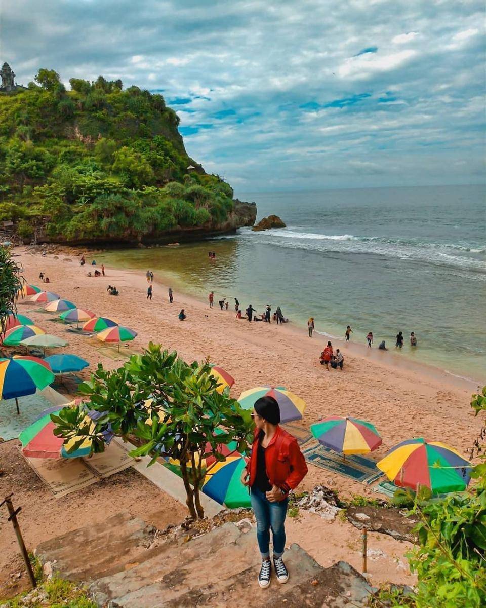 Pantai Nguyahan (instagram.com/pinkanbeby34)