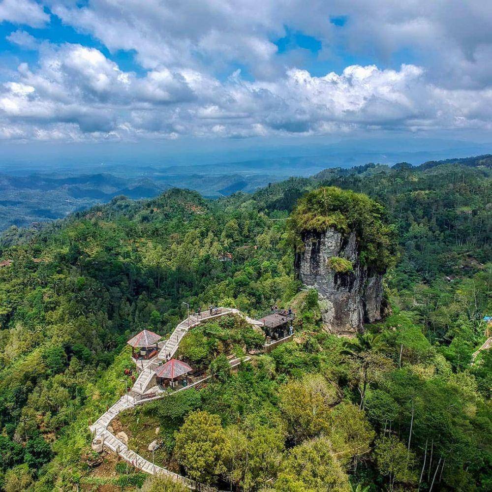 Puncak Widosari, Yogyakarta (instagram.com/anggarawepe)
