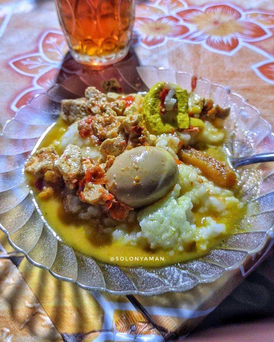 bubur lemu (instagram.com/solonyaman)