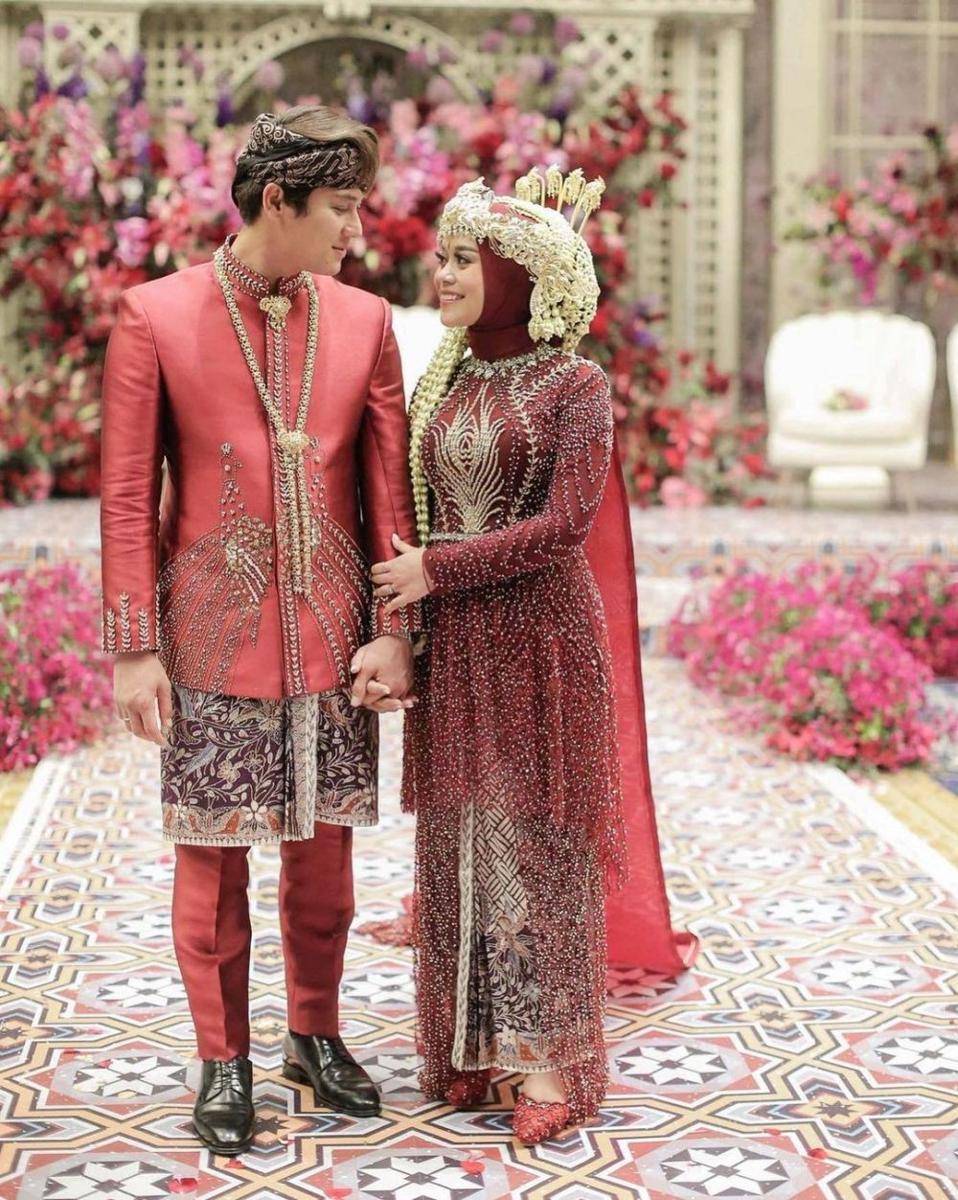 Kebaya Lesti Kejora. (instagram.com/thebridedept)