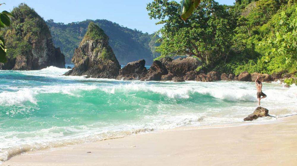 potret Pantai Wedi Putih (pexels.com/Syafrianzamorano)
