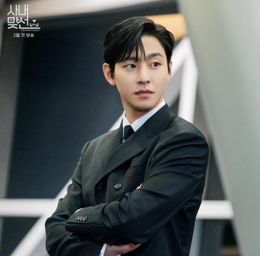 Ahn Hyo Seop di drama Business Proposal (instagram.com/sbsdrama.official)