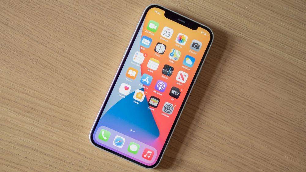 ilustrasi iPhone 12 (expertreviews.co.uk)