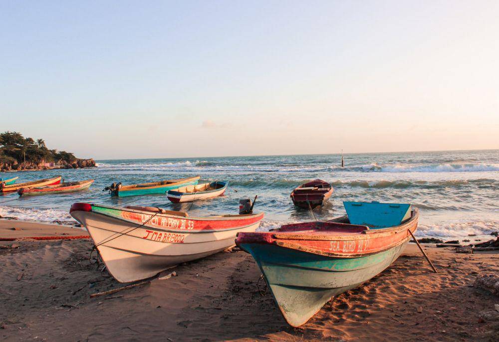 ilustrasi Treasure Beach, Jamaika (unsplash.com/Casper Rae)