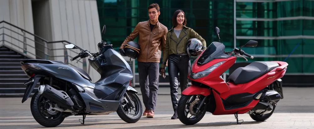 7 Perbandingan Honda PCX 160 dan Yamaha NMAX 155