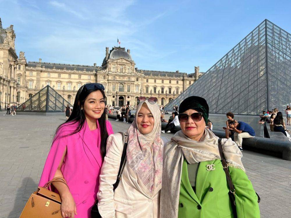 potret Titi Kamal di Paris (instagram.com/titi_kamall)