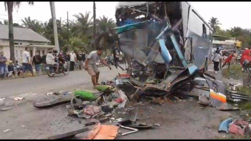 Suasana peristiwa kecelakaan bus di Labusel Sumut (Dok. Istimewa)
