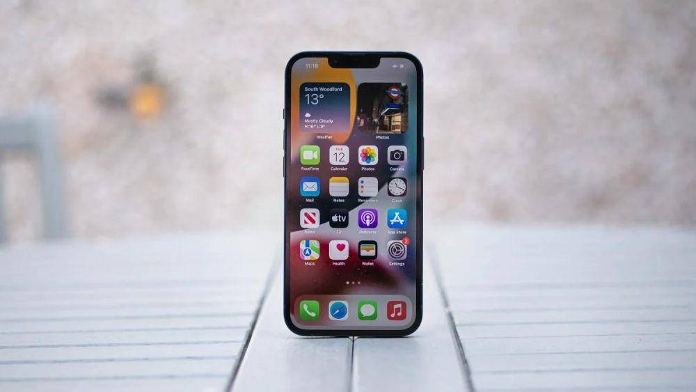 ilustrasi iPhone 13 (trustedreviews.com)