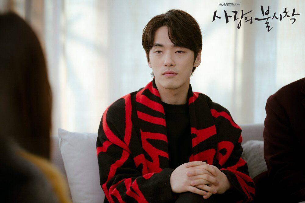 Kim Jung Hyun di Crash Landing on You (program.tving.com)