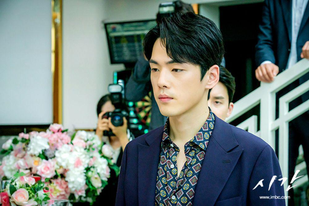 Kim Jung Hyun di The Time (program.imbc.com)