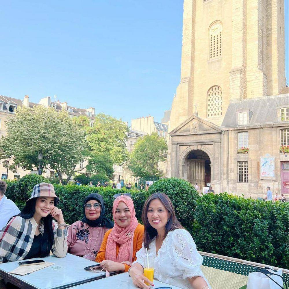 potret Titi Kamal di Paris (instagram.com/titi_kamall)
