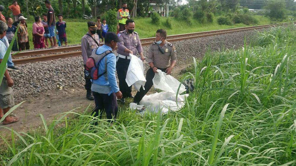 Setu, Kakek Penjual Sapu Tewas Tertabrak Kereta Api