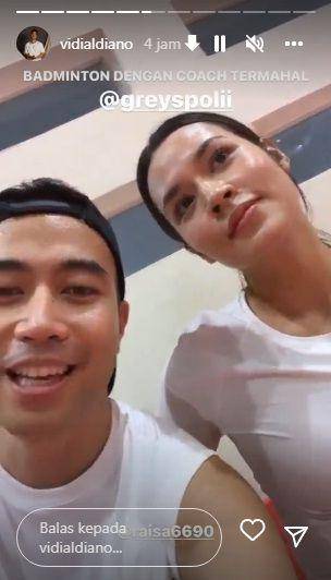 potret Vidi Aldiano dan Raisa latihan badminton bareng (instagram.com/vidialdiano)