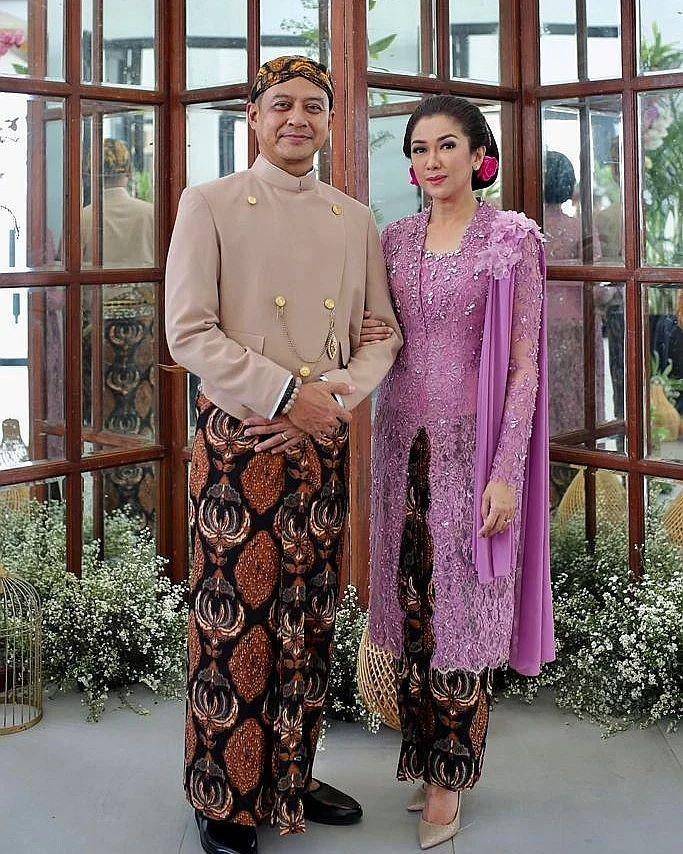 Kebaya Fifi Aleyda Yahya (instagram.com/fifialeydayahya)