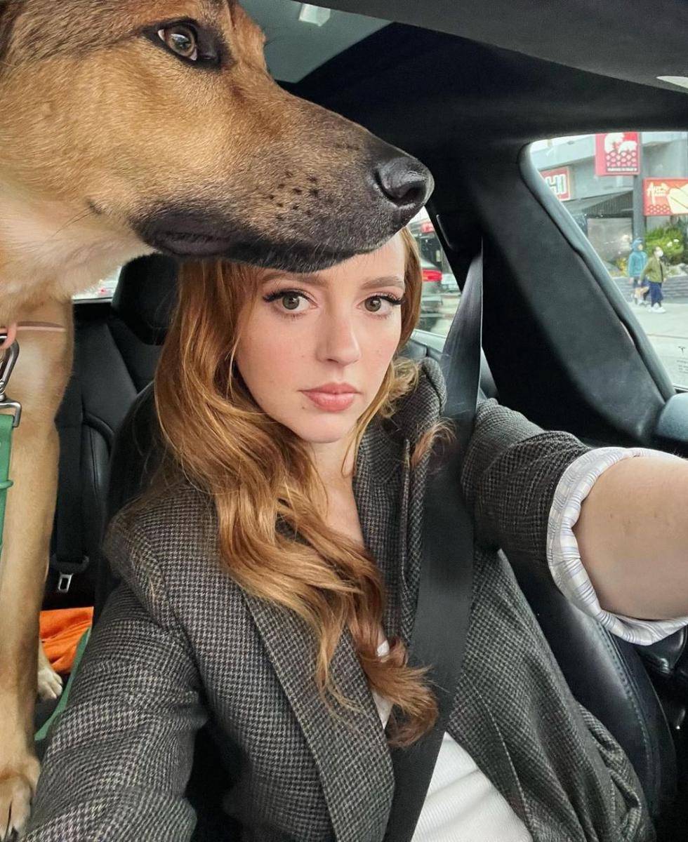 Natasha Bassett (instagram.com/natashabassett)