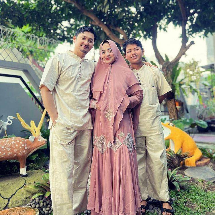 potret kebersamaan Dewi Perssik dan Angga Wijaya (instagram.com/anggawijaya88)