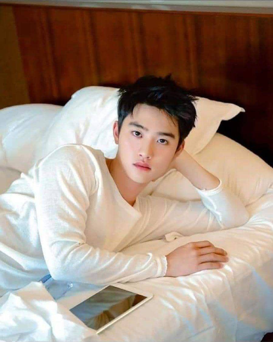 D.O EXO (instagram.com/kyungsoo_loops)