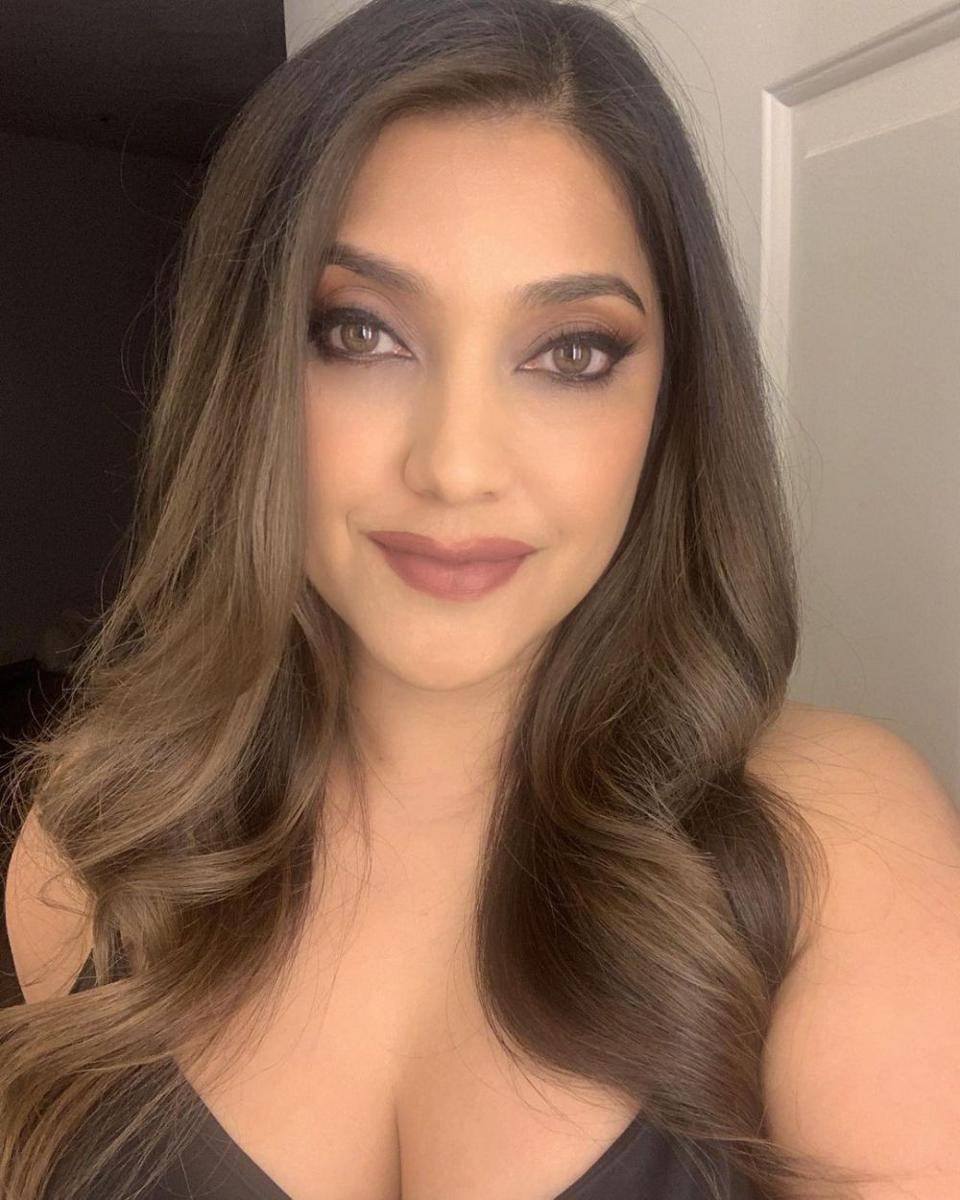 Sarah Azhari (instagram.com/sazarita)