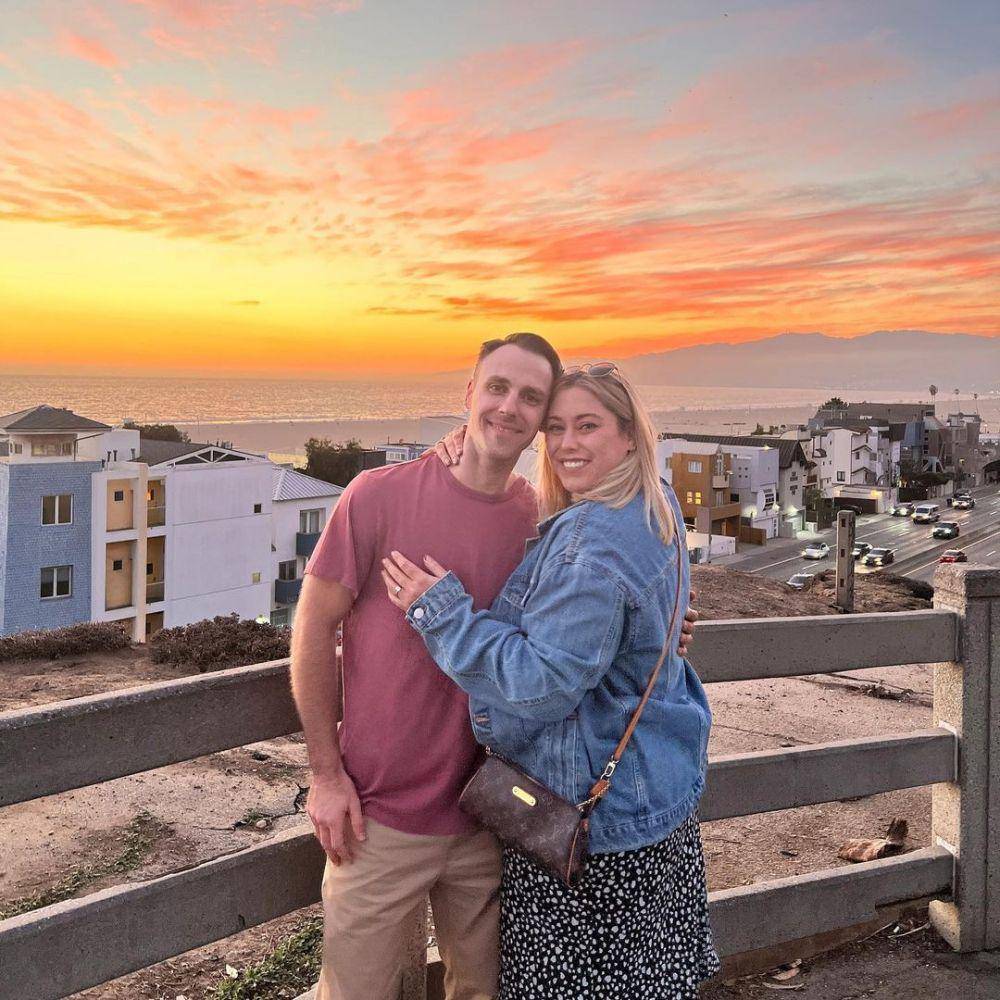 potret Alaina Scott bersama tunangan (instagram.com/alainamariescott)