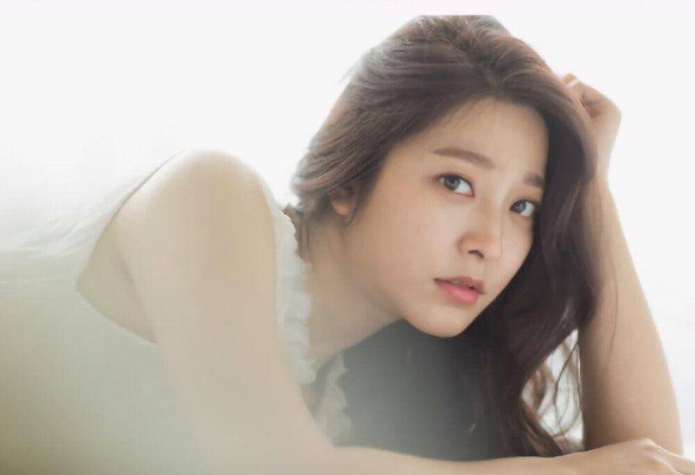 Park Se Young (twitter.com/parkseyoungland)