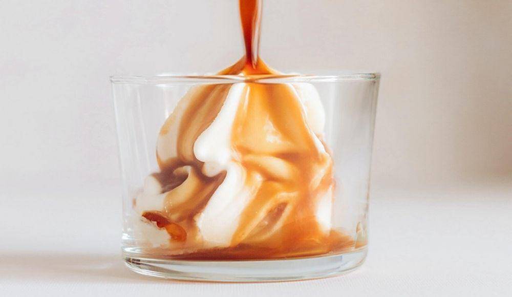 ilustrasi olahan dessert dari es krim (unsplash.com/Ieva Kisunaite)