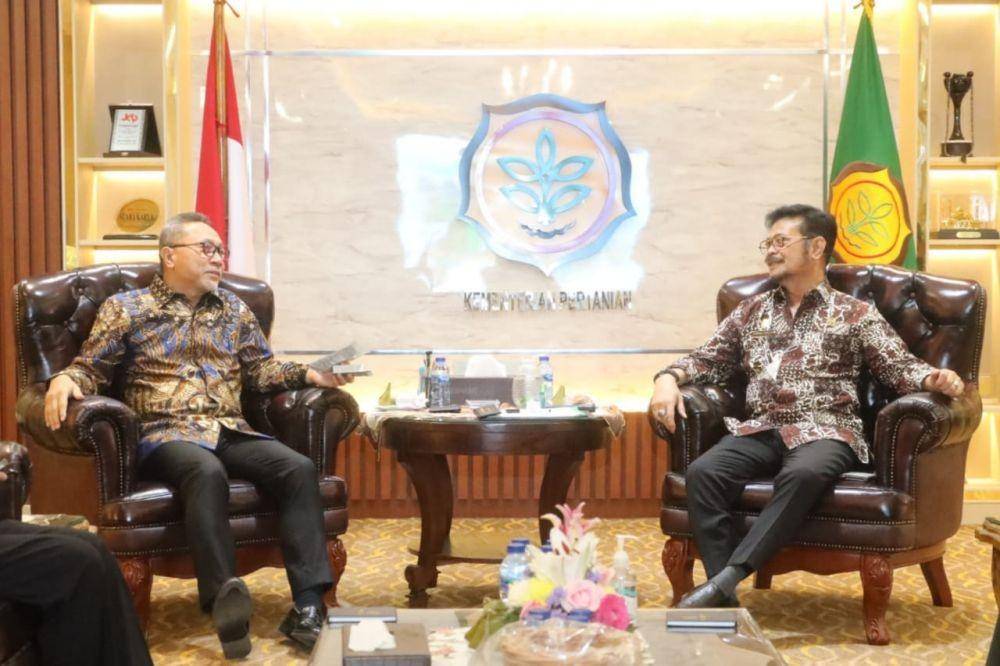 Mentan disambangi Mendag Zulhas di Kantor Kementan, Senin, (20/06/2022). (Dok. Kementan)