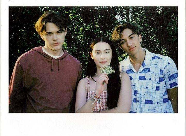 Christopher Briney, Lola Tung dan Gavin Casalegno di The Summer I Turned Pretty (instagram.com/thesummeriturnedpretty)
