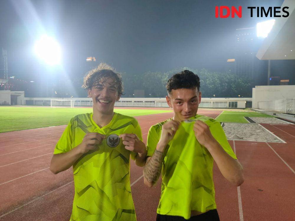 Calon pemain naturalisasi Timnas Indonesia U-19 ikut latihan bersama, Selasa (21/6/2022). (IDN Times/Tino Satrio)