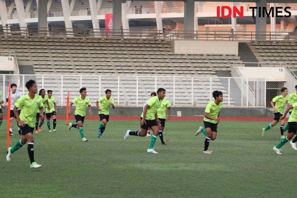 TC Timnas U-19 di Stadion Madya. (IDN Times/Sandy Firdaus)