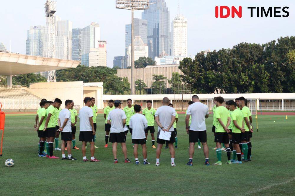 TC Timnas U-19 di Stadion Madya. (IDN Times/Sandy Firdaus)
