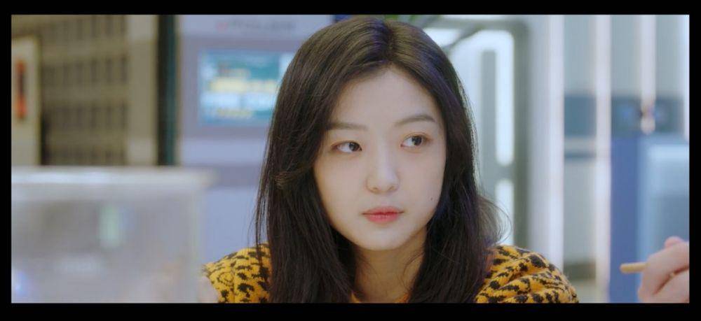 cuplikan drama A Robot in the Orange Orchard (Dok. Viu/A Robot in the Orange Orchard )