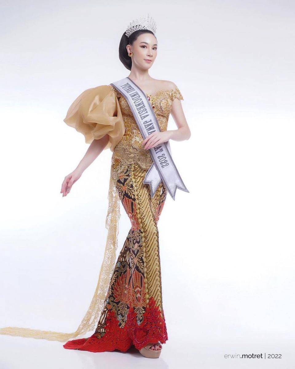Kebaya Melanie Berentz. (instagram.com/sopikpermana)